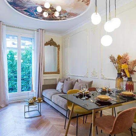 Amazing 2br 4p - Eiffel Tower 6 *