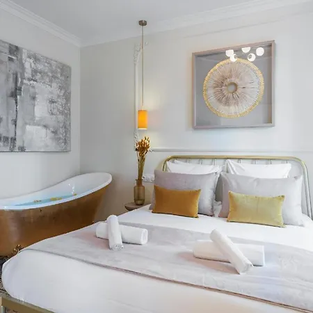Amazing 2br 4p - Eiffel Tower 6